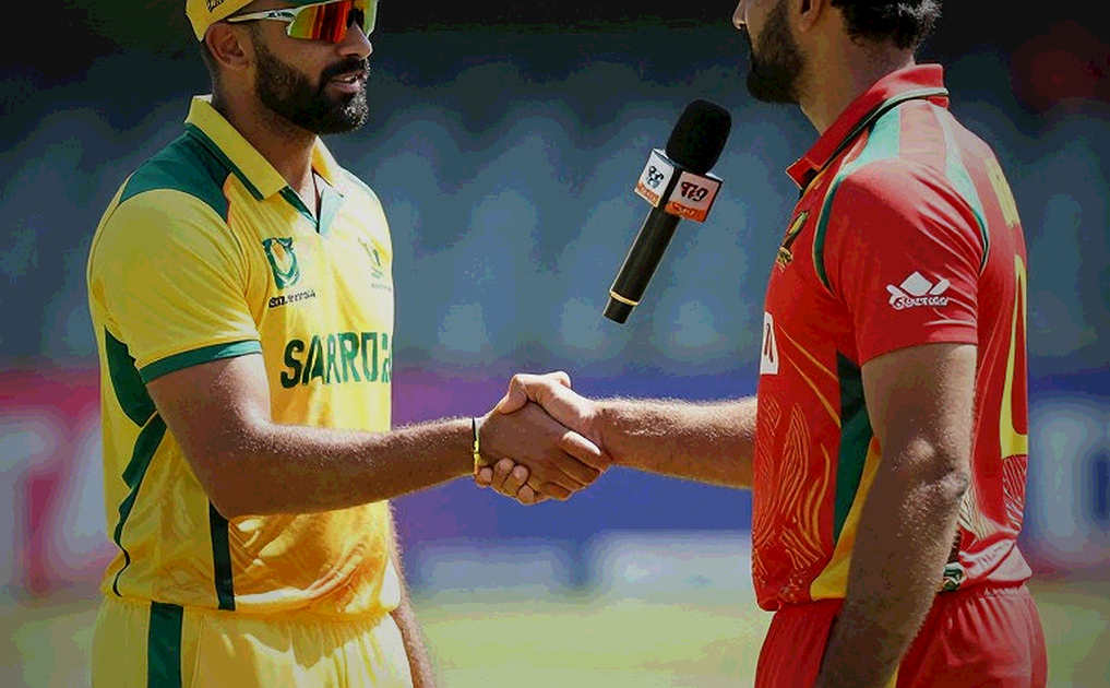 ডাম্বুলার ফাঁকা গ্যালারি থেকে শেষ ওভার: নারী এশিয়া কাপ ফাইনালে ভারতের অষ্টম শিরোপা আসলে কোথায় লেখা ছিল