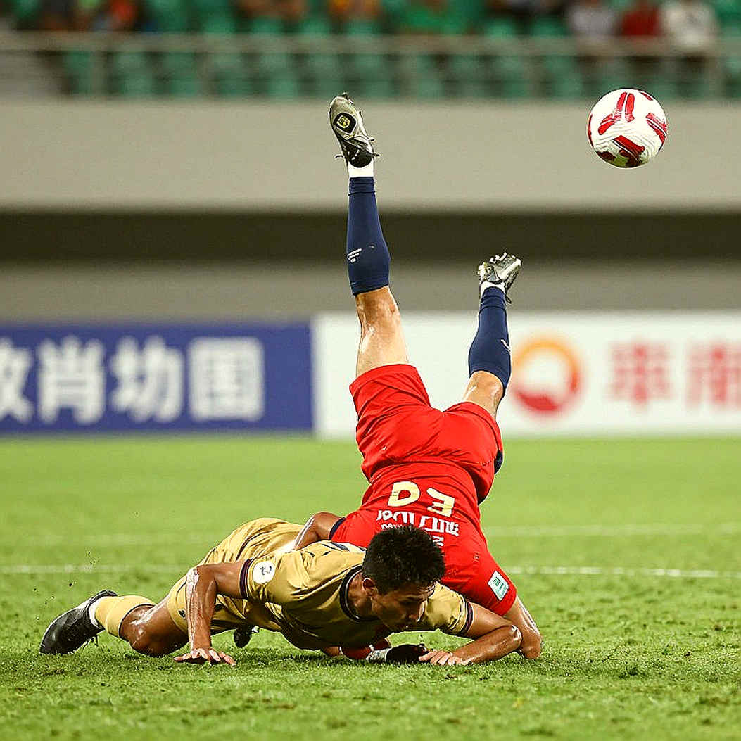 Blockchain Technology: A New Frontier in the Football World Blockchain Technology: A New Frontier in the Football World