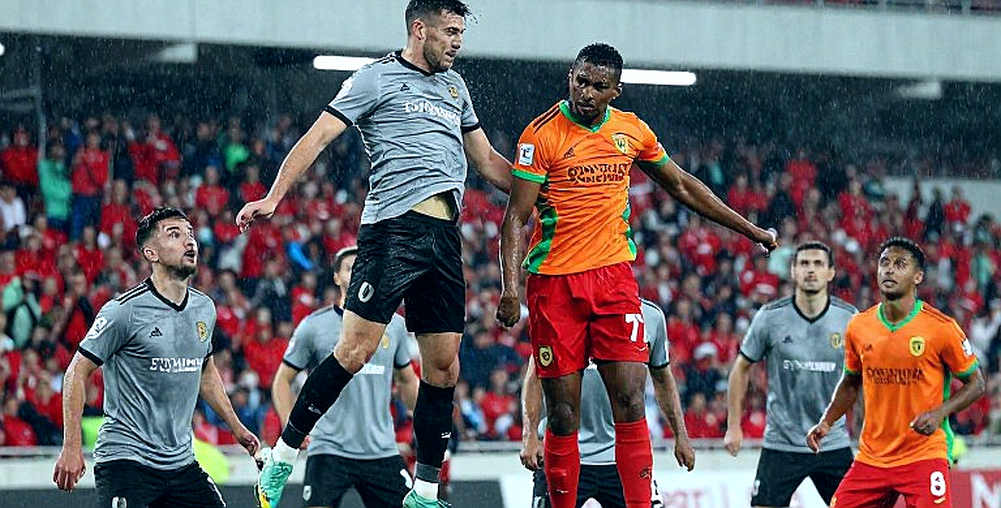 Fitness Is the Real Patch Note: Sandy Walsh's 90 Minutes, Igor Tolic's Honesty, and Persib Bandung's Invisible Ceiling Fitness Is the Real Patch Note: Sandy Walsh's 90 Minutes, Igor Tolic's Honesty, and Persib Bandung's Invisible Ceiling