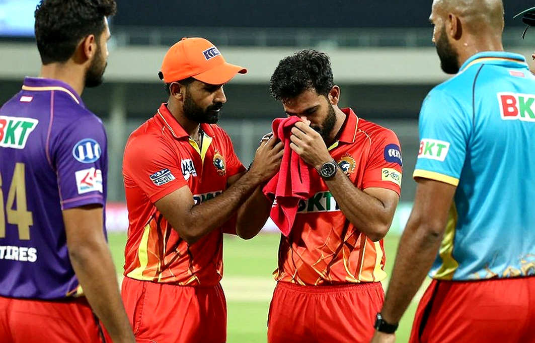 ১০২/৬ থেকে ১৬৮/৮: রাওয়ালপিন্ডিতে পাকিস্তানের মেরামত, আর একটা অসমাপ্ত হিসাব ১০২/৬ থেকে ১৬৮/৮: রাওয়ালপিন্ডিতে পাকিস্তানের মেরামত, আর একটা অসমাপ্ত হিসাব