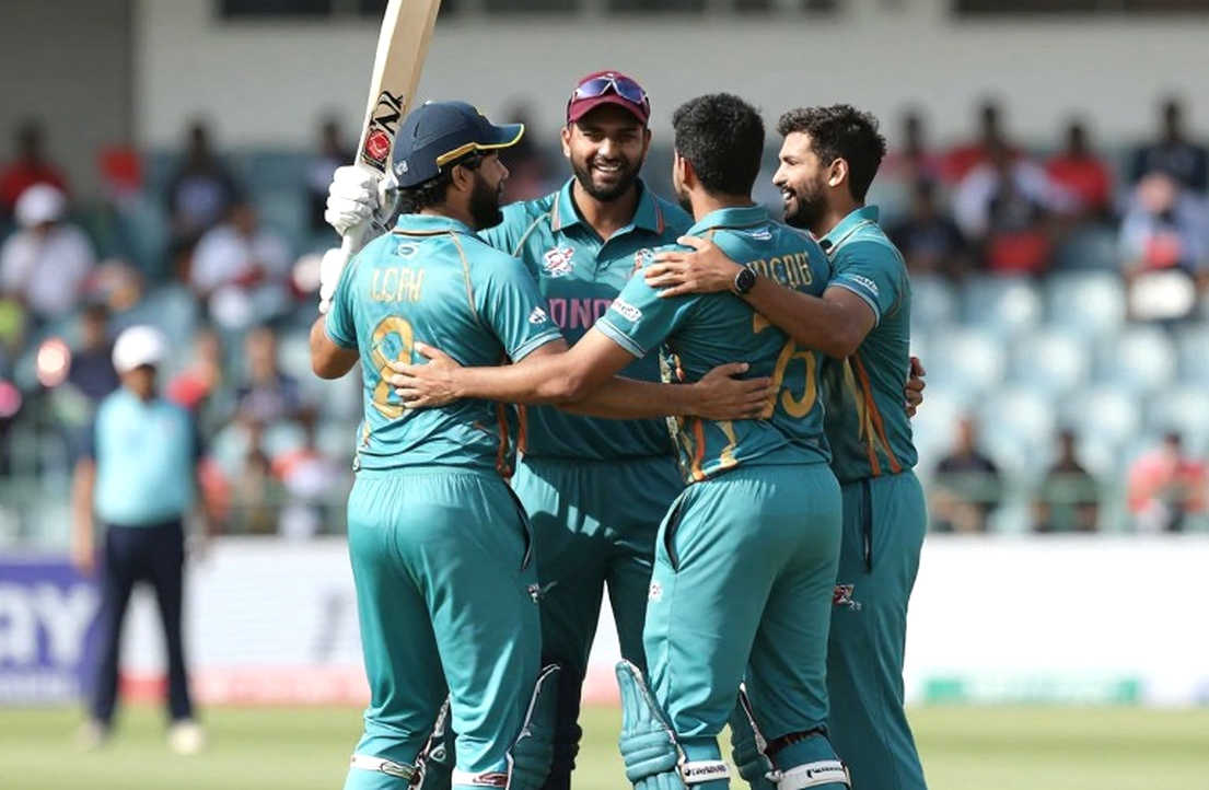 ডারবানে আলো নিভে যাওয়ার হিসাব: দক্ষিণ আফ্রিকা-অস্ট্রেলিয়া টেস্টে সময়ই এখন বোলার ডারবানে আলো নিভে যাওয়ার হিসাব: দক্ষিণ আফ্রিকা-অস্ট্রেলিয়া টেস্টে সময়ই এখন বোলার