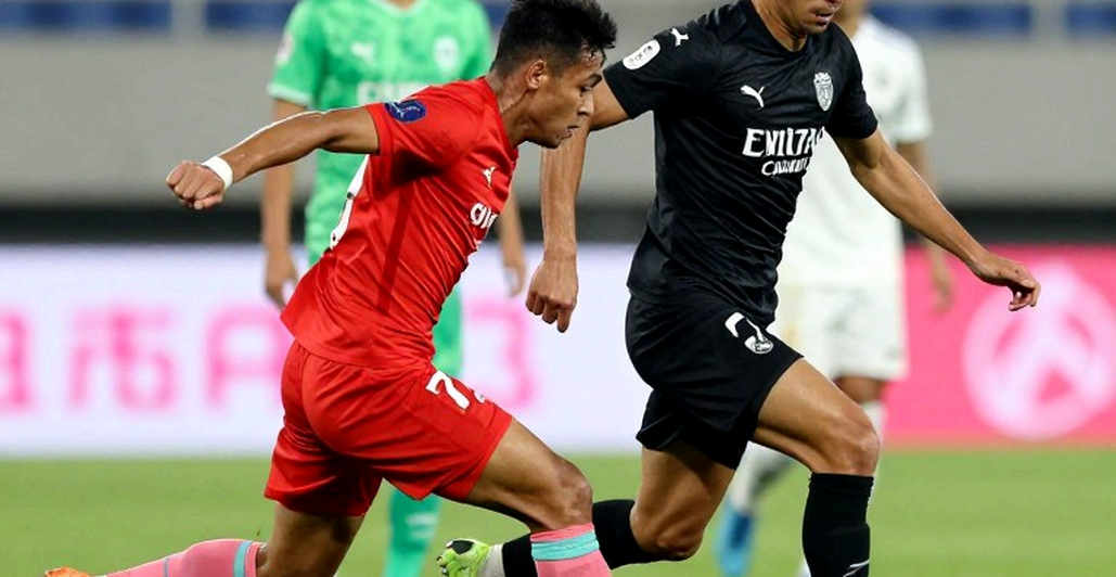 Empty Notebooks and False Rumours: The Information-Proof Economy of Football Empty Notebooks and False Rumours: The Information-Proof Economy of Football